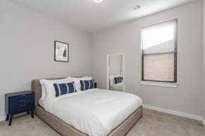 CozySuites Music Row Spacious 1BR with free parking 11